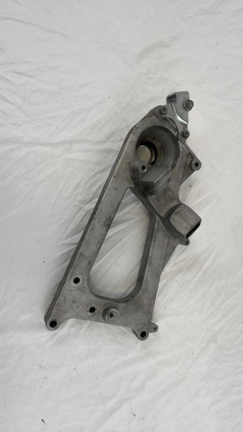 pièce détachée occasion Bras support pot echappement PIAGGIO