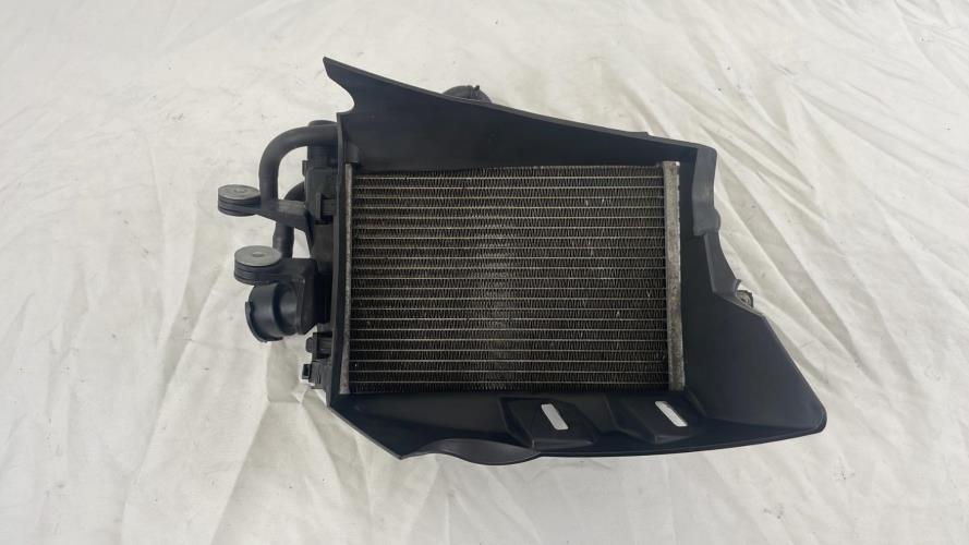 pièce détachée occasion Radiateur eau gauche BMW