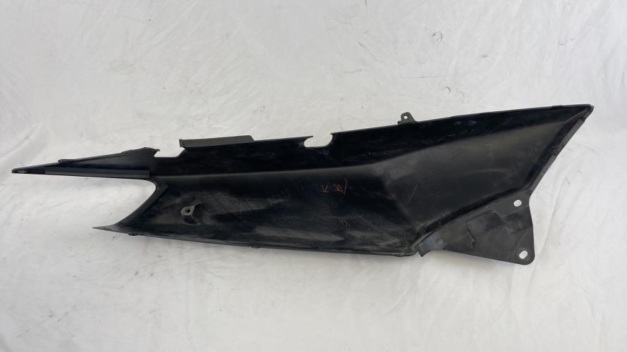 pièce détachée occasion Cache carenage coque arriere gauche YAMAHA