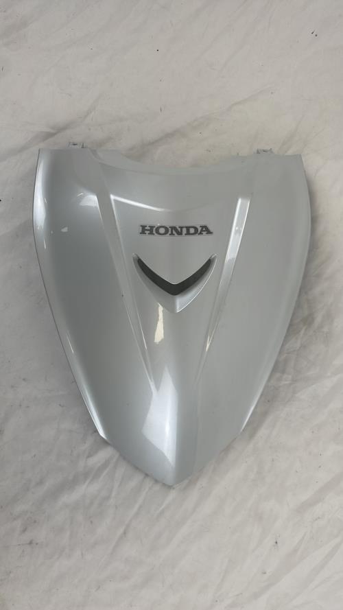 pièce détachée occasion Cache carenage face avant HONDA