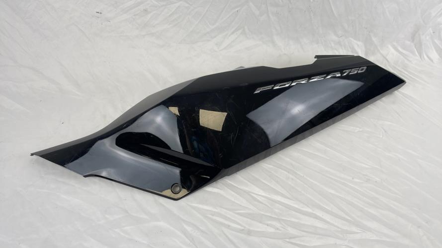 pièce détachée occasion Cache carenage coque arriere gauche HONDA