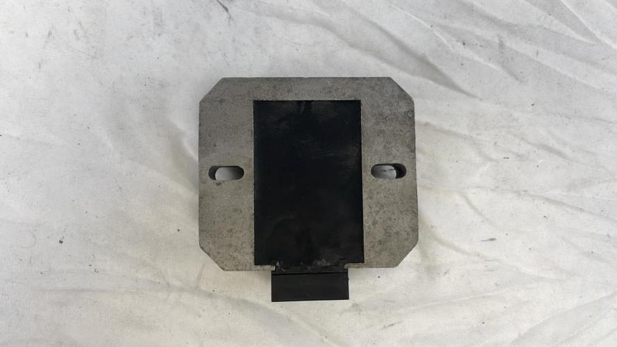 pièce détachée occasion Regulateur charge batterie
