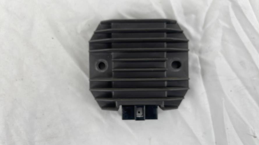pièce détachée occasion Regulateur charge batterie