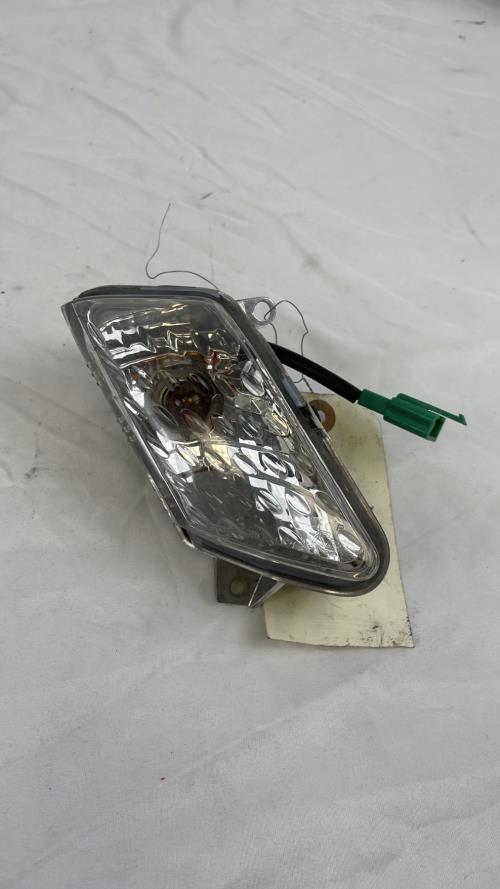 pièce détachée occasion Clignotant avant droit YAMAHA