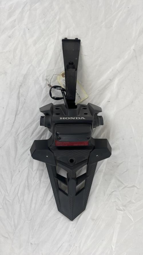 pièce détachée occasion Support de plaque et eclairage HONDA