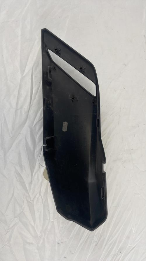 pièce détachée occasion Cache carenage ecope droite