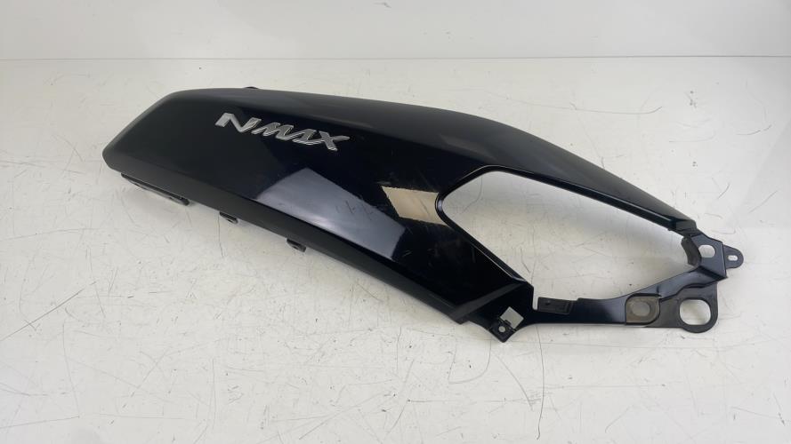 pièce détachée occasion Cache carenage coque arriere droit YAMAHA
