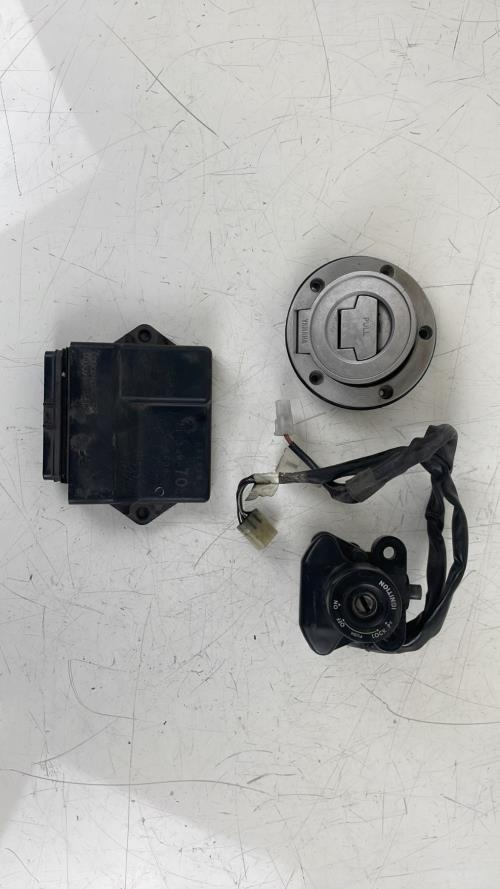 pièce détachée occasion Kit serrure YAMAHA