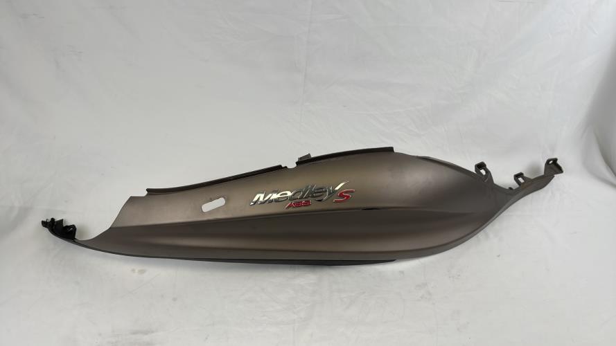 pièce détachée occasion Cache carenage coque arriere droit PIAGGIO
