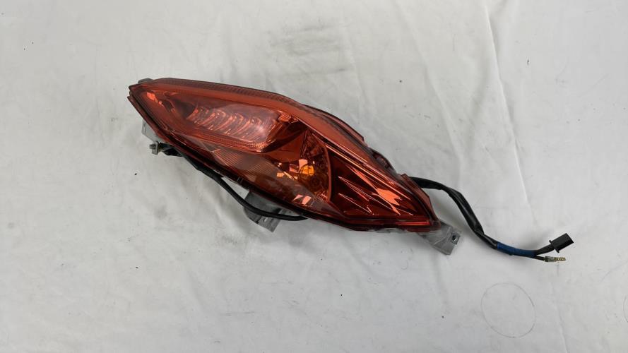 pièce détachée occasion Bloc feu + clignotant ar droit YAMAHA