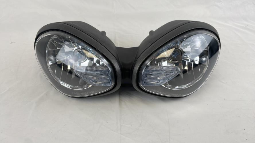 pièce détachée occasion Optique (feux)(phare) TRIUMPH