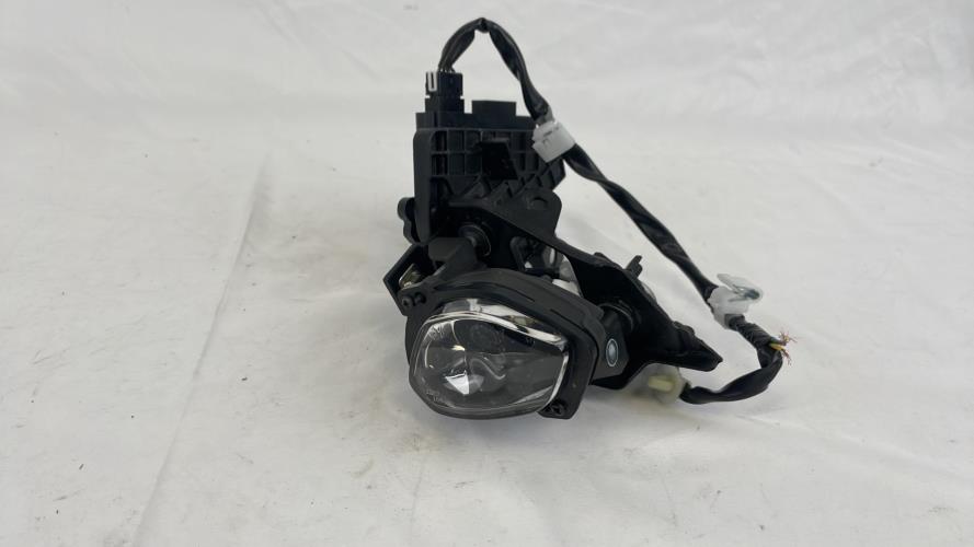 pièce détachée occasion Optique avant droit (feux)(phare) YAMAHA