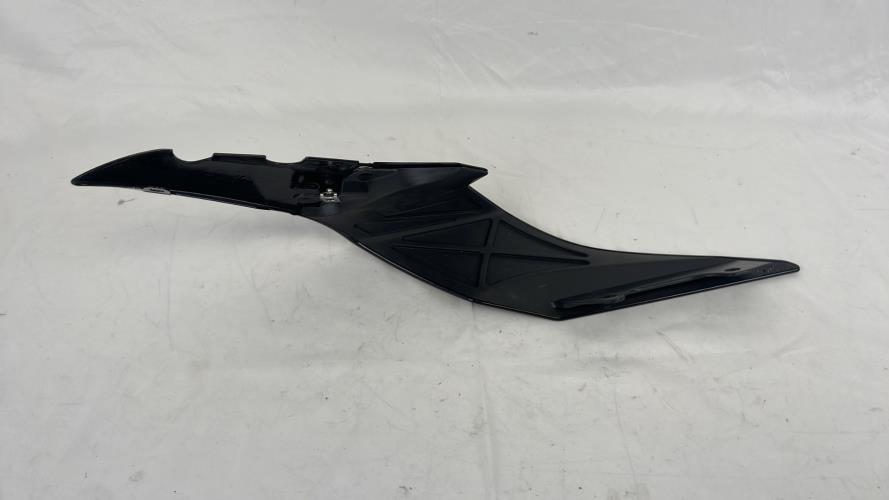 pièce détachée occasion Cache carenage coque arriere gauche YAMAHA