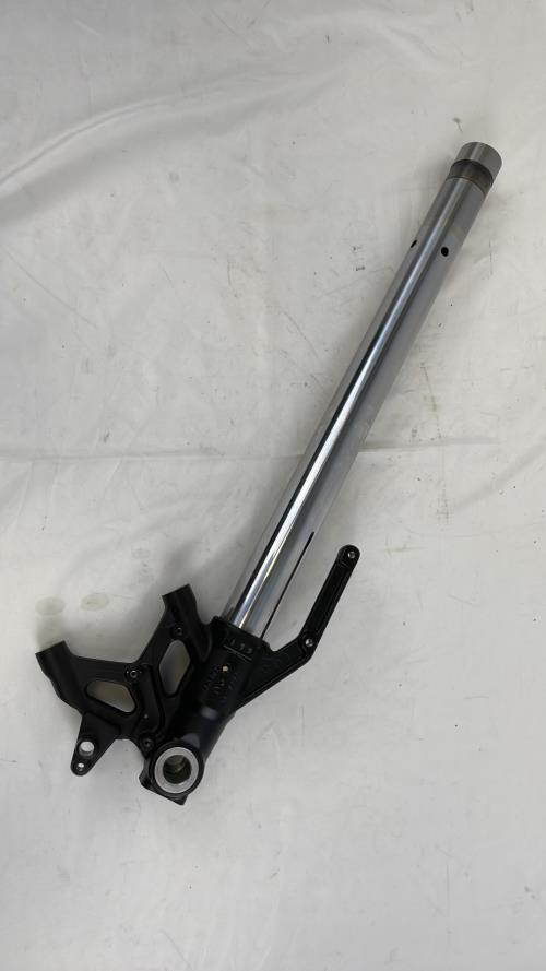 pièce détachée occasion Tube de fourche gauche TRIUMPH