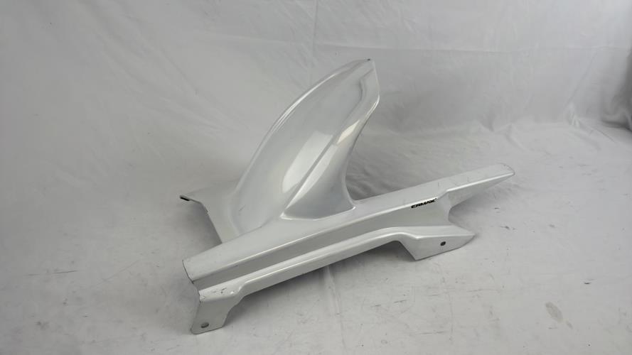 pièce détachée occasion Garde boue arriere HONDA