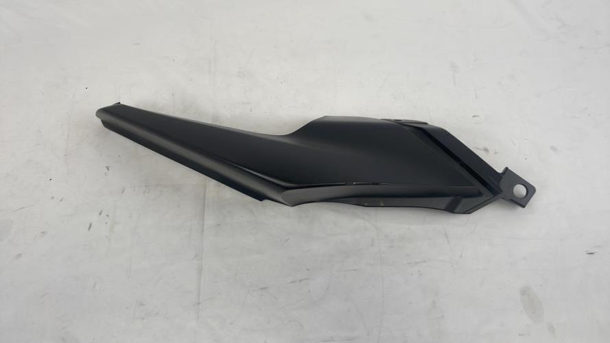 pièce détachée occasion Cache carenage coque arriere gauche HONDA