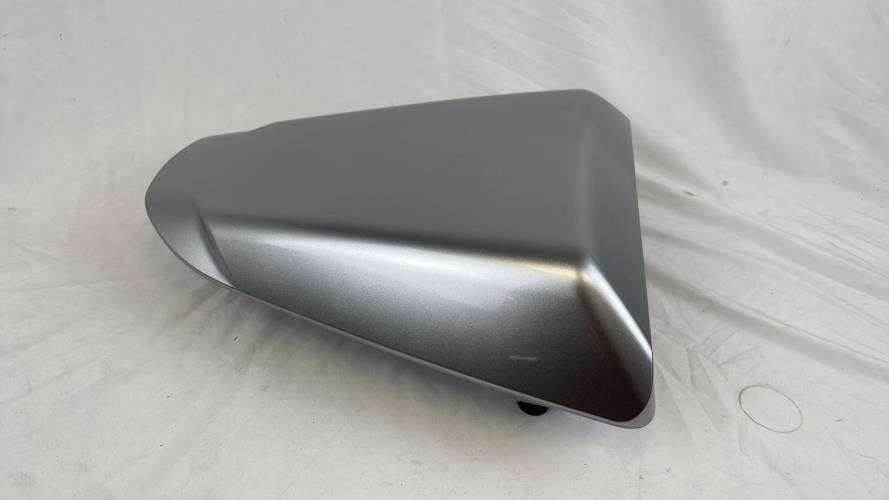 pièce détachée occasion Capot de selle HONDA