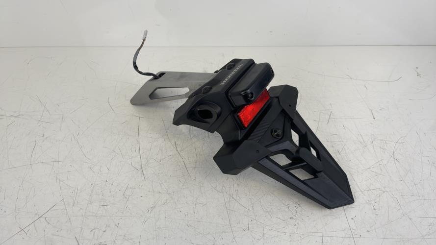 pièce détachée occasion Support de plaque et eclairage HONDA