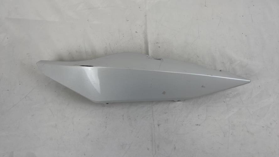 pièce détachée occasion Cache carenage coque arriere droit YAMAHA