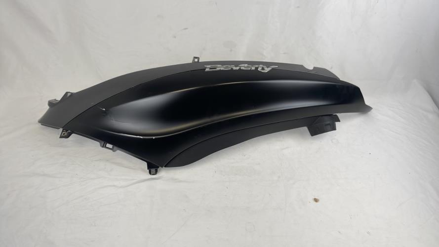 pièce détachée occasion Cache carenage coque arriere gauche PIAGGIO