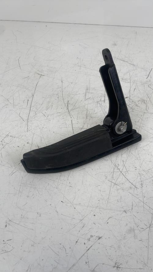 pièce détachée occasion Repose pieds arriere droit PIAGGIO