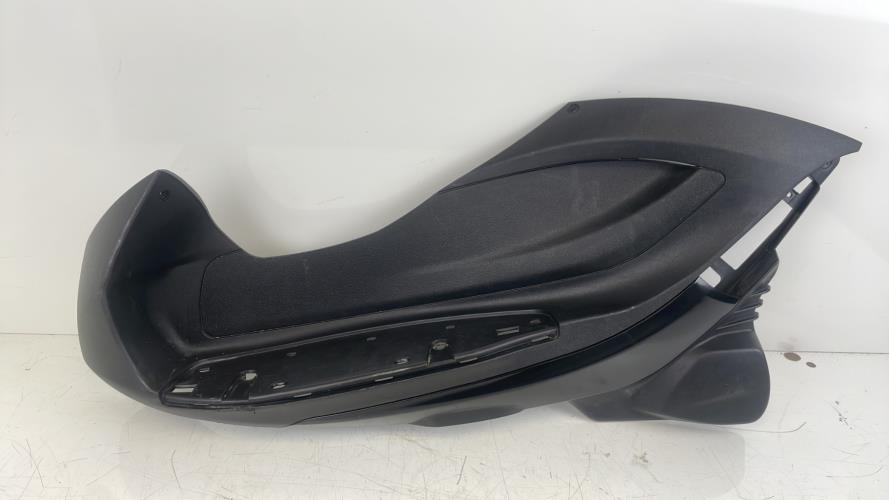 pièce détachée occasion Plancher marche pied gauche PIAGGIO