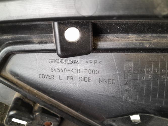 pièce détachée occasion Cache flanc de carenage gauche HONDA
