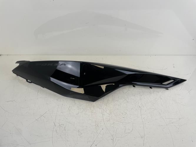 pièce détachée occasion Cache carenage coque arriere droit HONDA