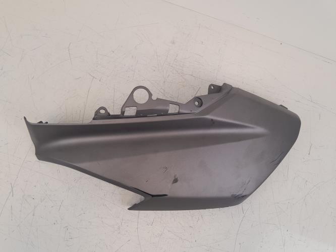 pièce détachée occasion cache carenage face avant gauche YAMAHA