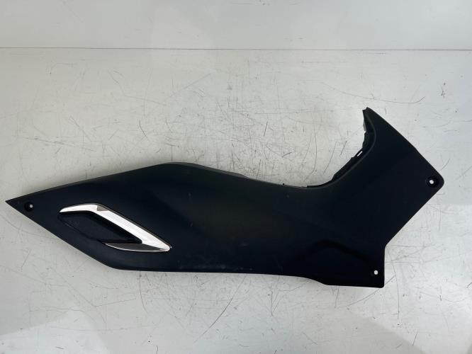 pièce détachée occasion Cache lateral droit YAMAHA