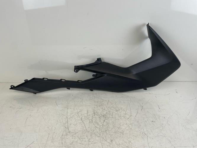 pièce détachée occasion Cache lateral droit HONDA