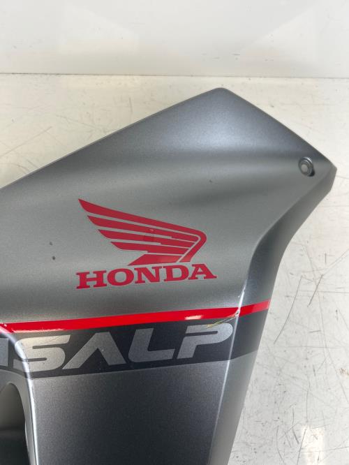 pièce détachée occasion Cache lateral droit HONDA