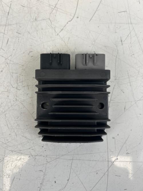 pièce détachée occasion Regulateur charge batterie YAMAHA