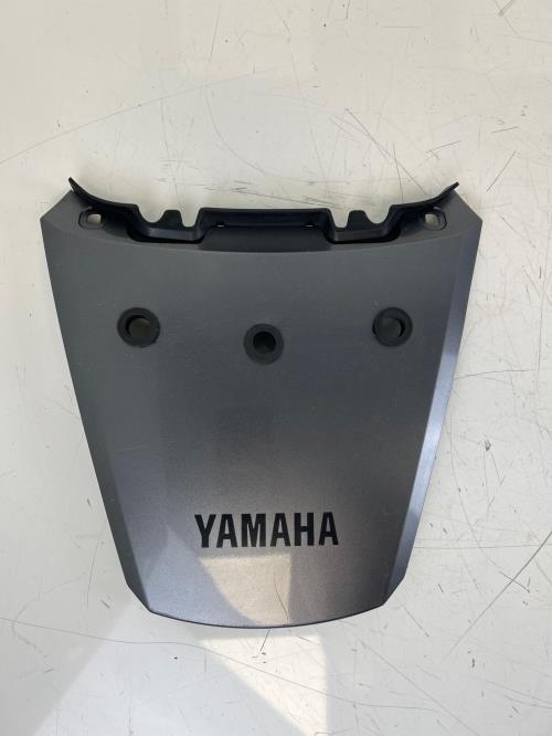 pièce détachée occasion Cache jonction coque arriere YAMAHA