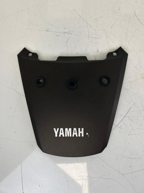 pièce détachée occasion Cache jonction coque arriere YAMAHA