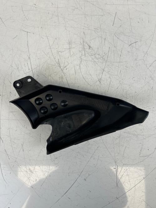 pièce détachée occasion Cache lateral droit YAMAHA
