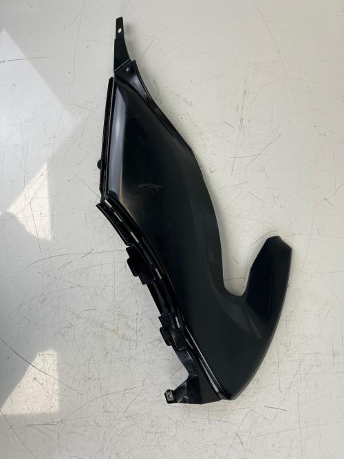 pièce détachée occasion cache carenage face avant droit YAMAHA