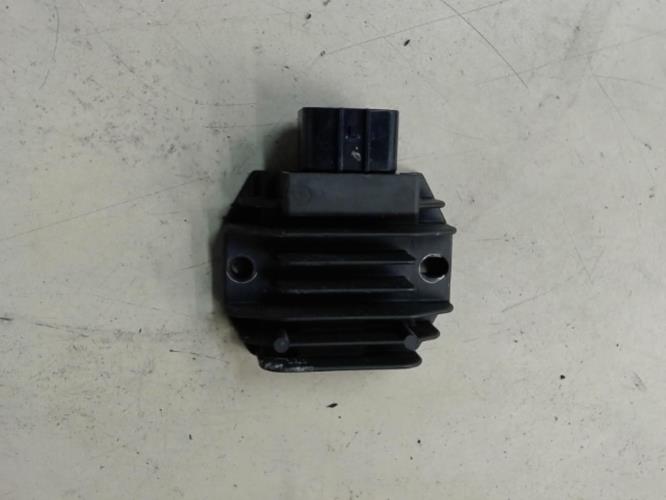 pièce détachée occasion Regulateur charge batterie KTM