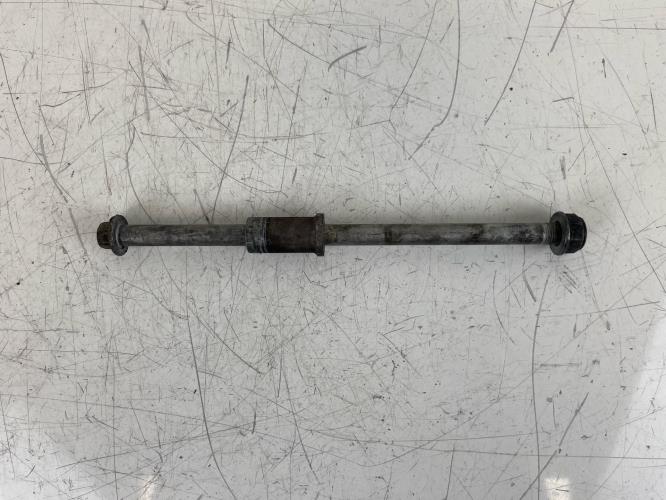 pièce détachée occasion Axe de roue avant YAMAHA