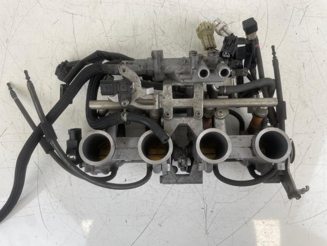 pièce détachée occasion Rampe d'injection YAMAHA
