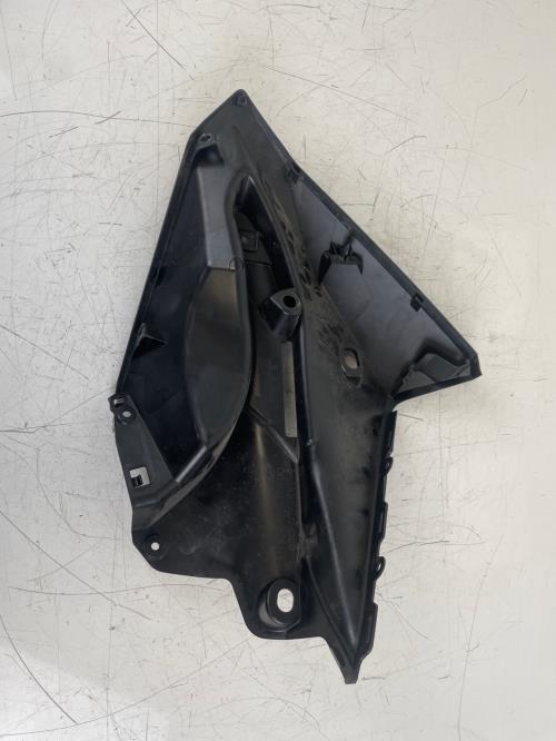 pièce détachée occasion Cache lateral droit HONDA