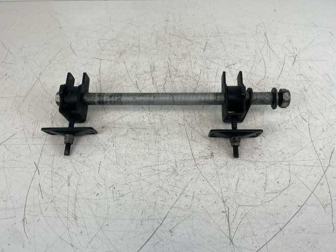 pièce détachée occasion Axe de roue arriere HONDA