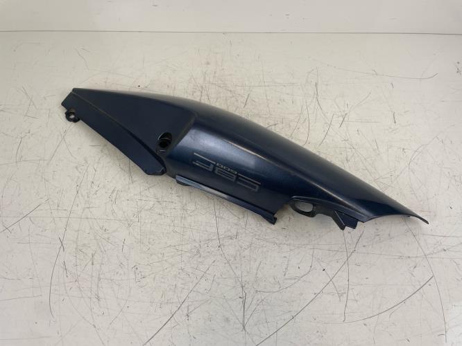 pièce détachée occasion Cache carenage coque arriere droit HONDA