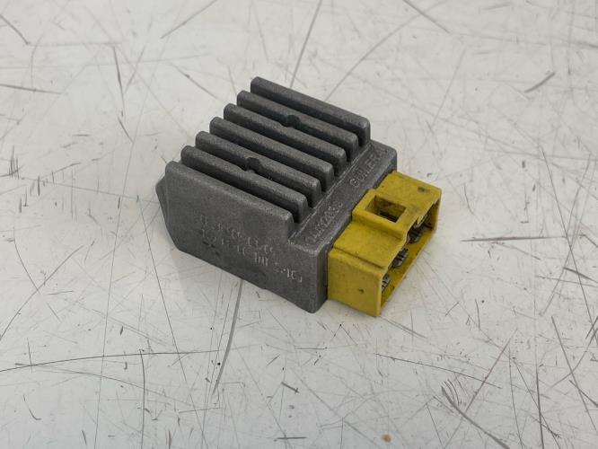 pièce détachée occasion Regulateur charge batterie DERBI