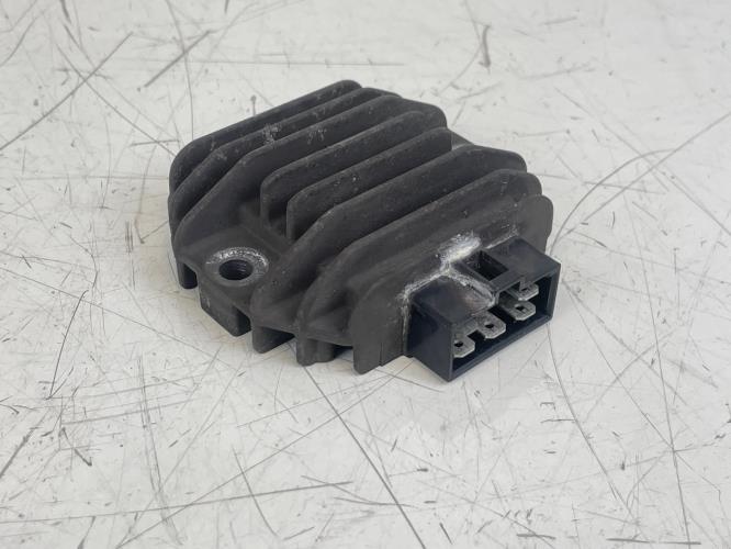 pièce détachée occasion Regulateur charge batterie YAMAHA