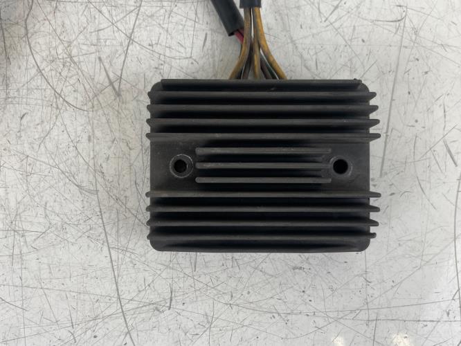 pièce détachée occasion Regulateur charge batterie GILERA