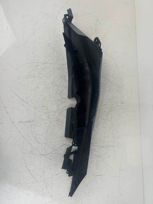 pièce détachée occasion Cache lateral droit YAMAHA
