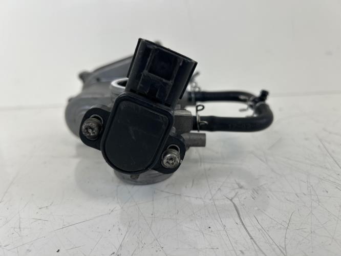 pièce détachée occasion Rampe d'injection YAMAHA
