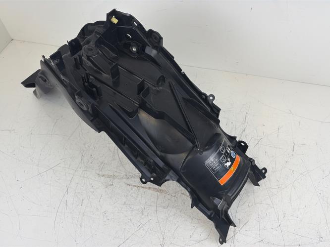 pièce détachée occasion Garde boue arriere HONDA