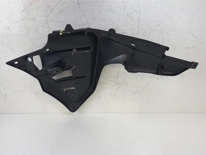 pièce détachée occasion Cache interieur carenage droit YAMAHA